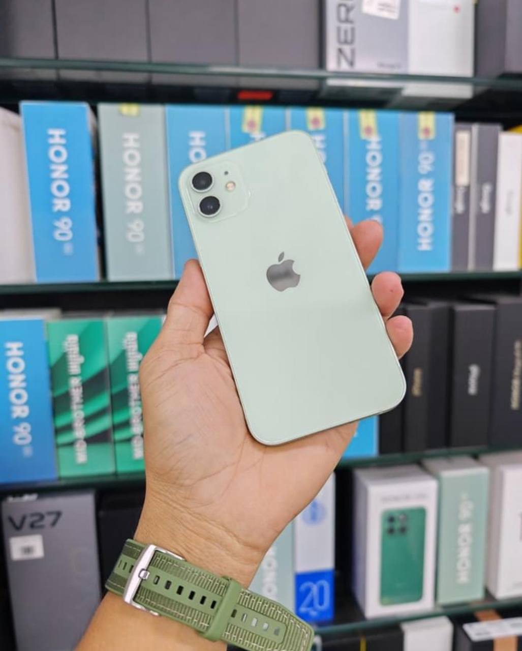 iPhone 12